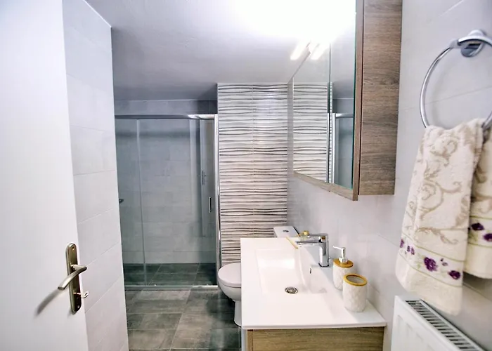 90° - Ninety Degrees *