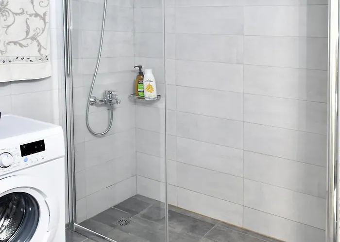 公寓 90° - Ninety Degrees *