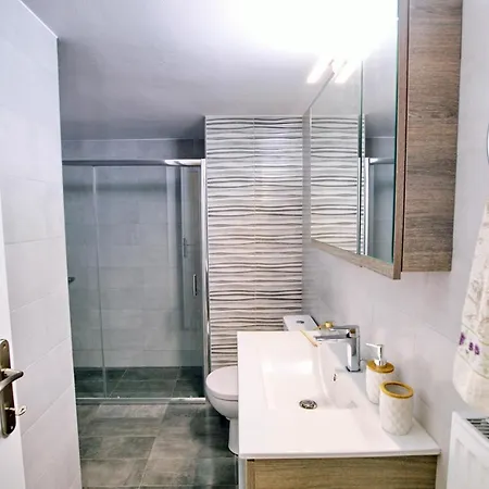 90° - Ninety Degrees *