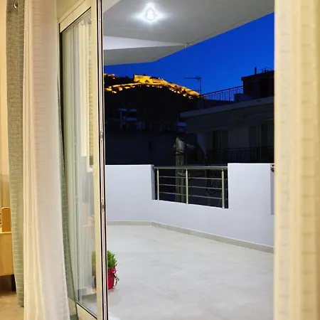 90° - Ninety Degrees * Nauplia