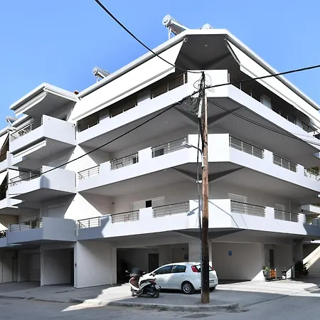 90° - Ninety Degrees Apartman *