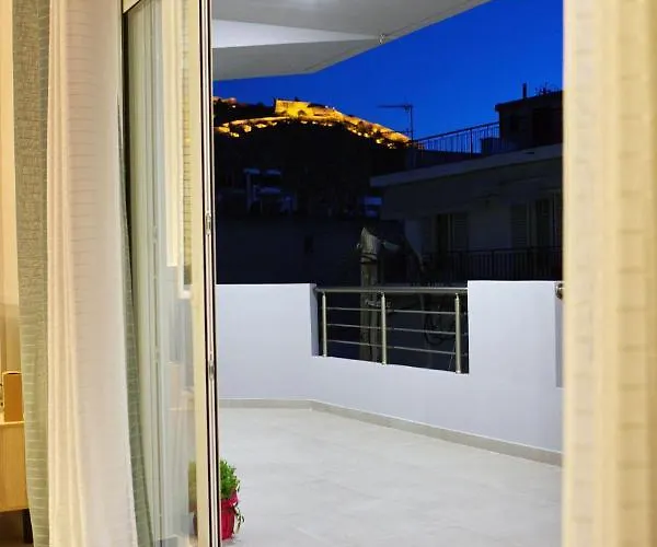 90° - Ninety Degrees * Nafplio