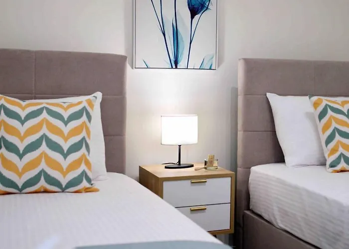 Apartman 90° - Ninety Degrees *